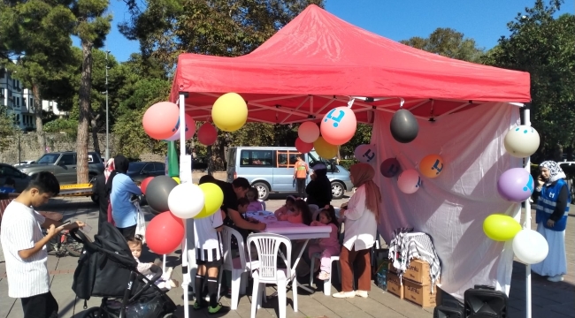 Filistinli Çocuklar İçin Çiziyorlar