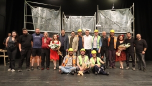 OBBKT'ye, Adana Şehir Tiyatroları Festivalinde İzleyiciden Tam Not