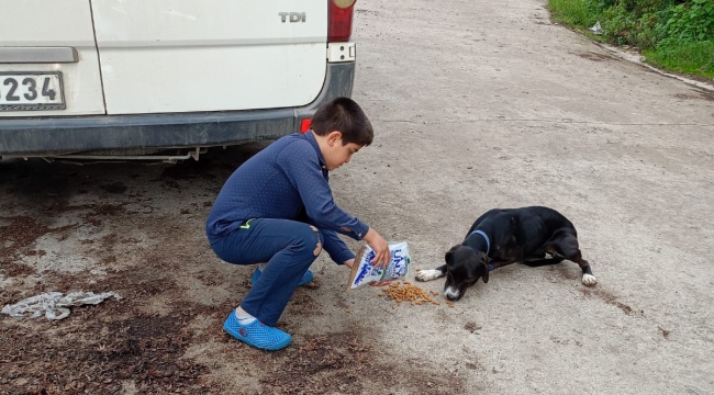 Ünye Belediyesi'nde Üretilen Mamalar Minik Ellerle Sevgiyle Dağıtıldı
