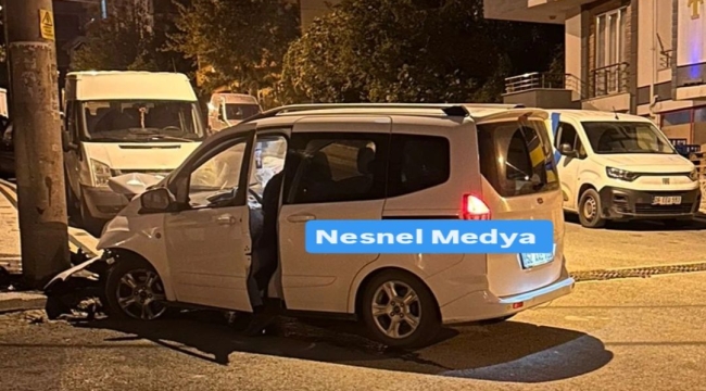 Ünye'de Kaza: Araç Aydınlatma Direğine Çarptı