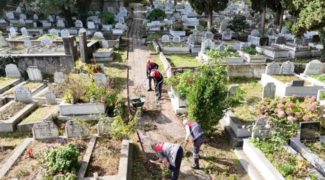 Ordu Büyükşehir Mezarlıkların Bakımını Unutmuyor