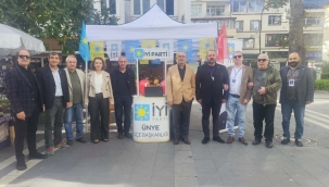 İYİ Parti’nin Üyelik Standına Yoğun İlgi