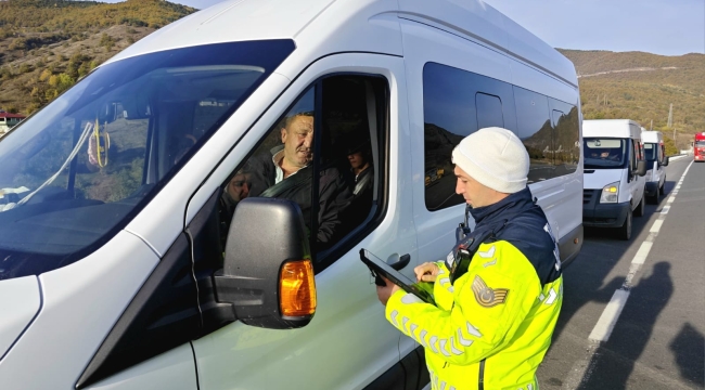 Jandarma, Aranan 38 Şüpheliyi Yakaladı: 8 Tutuklama