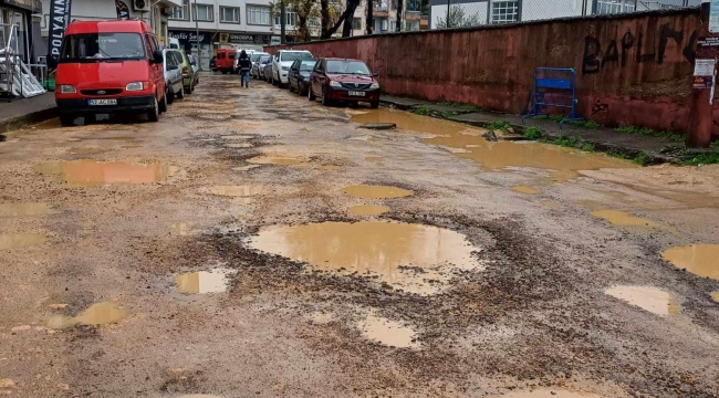 Bahri Kaymak Sokak'ın Çilesi Bitmiyor!