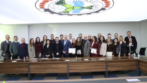 OTSO Akademi "Geleceğe Hazır Liderler" Programı Mezunlarını Verdi