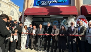 Revizyon Ünye’den Miting Gibi Açılış