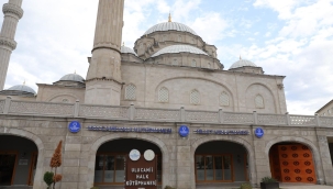 Ulu Camii Halk Kütüphanesine İlgi Yoğun