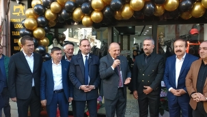 Ünye’de Aras Giyim’in 2. Şubesi'ne Görkemli Açılış
