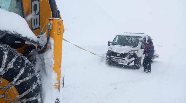 Ordu'da Karla Mücadele Aralıksız Sürüyor