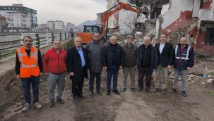 Ünye'de Trafiği Rahatlatacak Çalışmalar Sürüyor