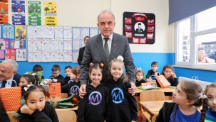 Vali Erol, Öğrencilerin Yarıyıl Tatili Heyecanına Ortak Oldu 