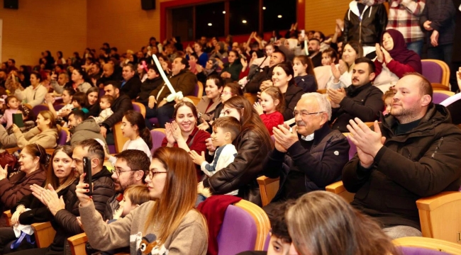 Çocuklar Ramazan Coşkusu İle Hem Eğleniyor Hem Öğreniyor