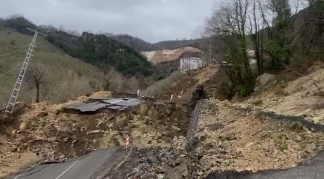 Fatih Titiz'den Heyelan Tepkisi:" İki Ay Önce Hatıra Fotoğrafı Çektirdikleri Yol Dün Çöktü!"