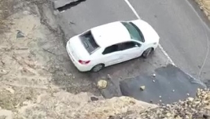 Heyelan Bölgesinde Kaza: Otomobil Heyelan Alanına Uçtu