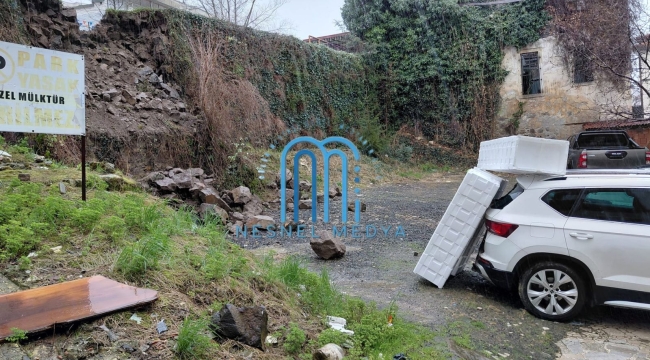 Ünye'de İstinat Duvarı Çöktü