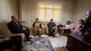 Vali Erol, Evde Sağlık Hizmetinden Yararlanan Vatandaşlara Hane Ziyaretinde Bulundu