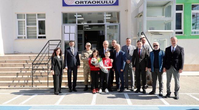 Karşıyaka Ortaokulu'na Şehit Bilgin Çelenk'in İsmi Verildi