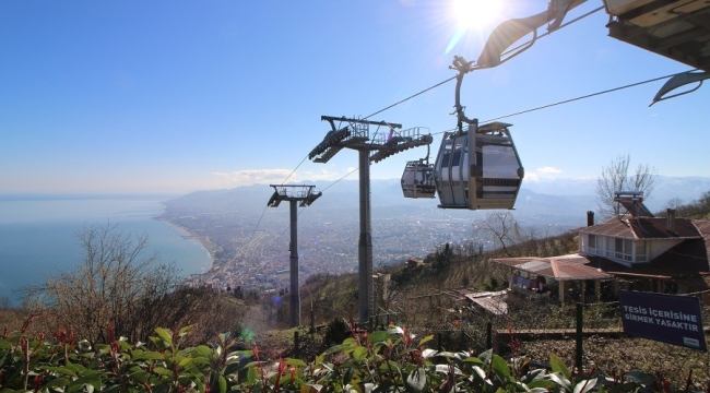 Teleferikte Kabin Camları Yenilendi