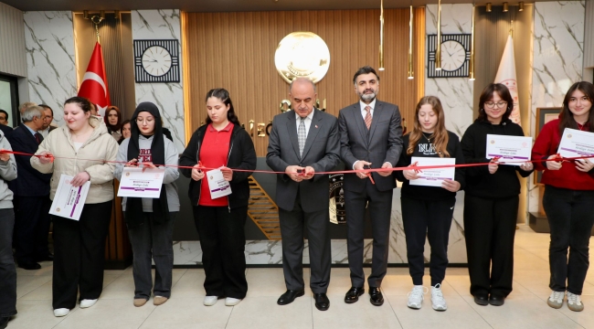 Vali Erol, "İstiklalin ve İstikbalin Işığında Mehmet Akif Ersoy ve Safahat" Adlı Serginin Açılışına Katıldı