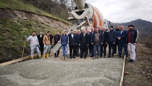 Akkuş'ta 7 Mahallenin Kullandığı Yol Betonla Buluşuyor