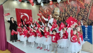 Çocukların En Anlamlı Günü 23 Nisan, Rekor Okulları'nda Büyük Bir Coşkuyla Kutlandı