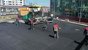 Fatsa'da Hastane Önü Sıcak Asfaltla Yenileniyor