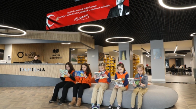 Kirazlimanı Gençlik Kütüphanesi Çocukları Ağırladı