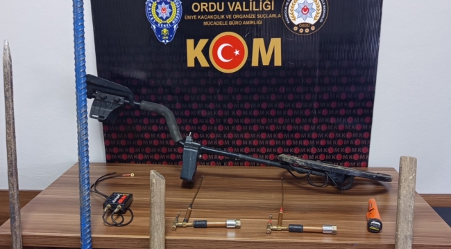 Ünye'de Kaçak Kazı Yapıyorlardı, Polise Yakalandılar