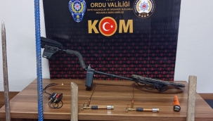 Ünye'de Kaçak Kazı Yapıyorlardı, Polise Yakalandılar