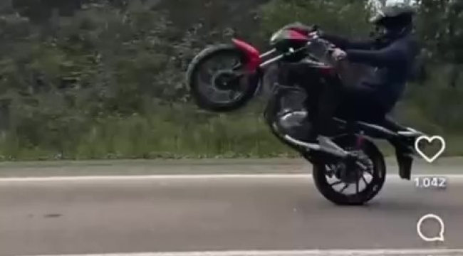 Ünye'de Motosikletle Akrobatik Hareketler Yaptı: 71.000 TL Ceza Yedi