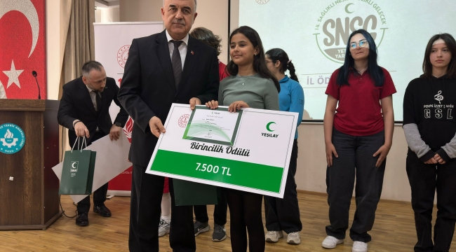 Vali Erol, Ödül Törenine Katıldı 