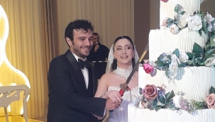 Berfin-Muzaffer Çifti Dünya Evine Girdi