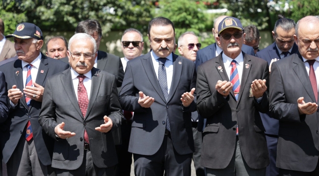 MHP'li Şanlıtürk Arefe Gününde Şehitlerimizi Unutmadı: "Emanetlerine Sahip Çıkmak Ortak Sorumluluğumuzdur"