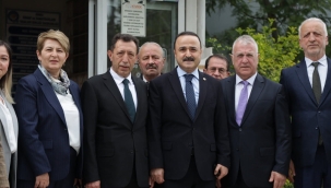 Milletvekili Şanlıtürk'ten Altınordu'da Çifte Ziyaret: Hem Muhtarlarla Hem Esnafla Bir Araya Geldi