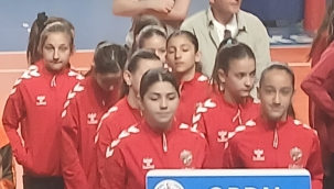 Ünye Atatürk Ortaokulu Kız Voleybol Takımı Türkiye Finallerinde