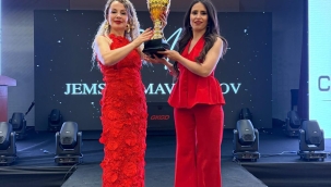 Ünye'den Taliha Ceviz Asya Saç ve Makyaj Yarışması Şampiyonu