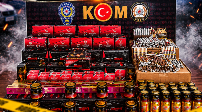 Altınordu ve Ünye'de Kaçak Puro ve Cinsel İçerikli Takviye Gıda Ele Geçirildi