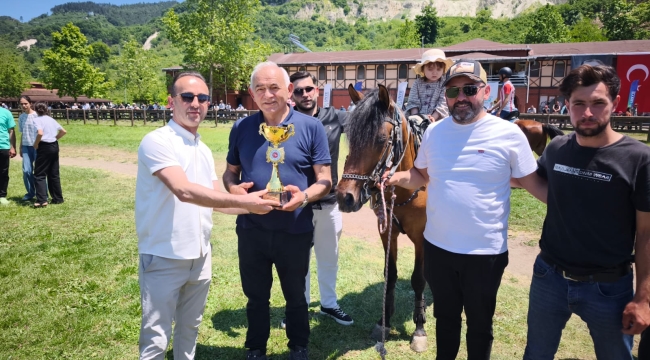 Başkan Genç, At Yarışlarında