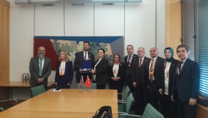 MHP'li Şanlıtürk Londra'da Temaslarda Bulundu: "İnsan Hakları Ve Ayrımcılıkla Mücadeleyi Görüştük"