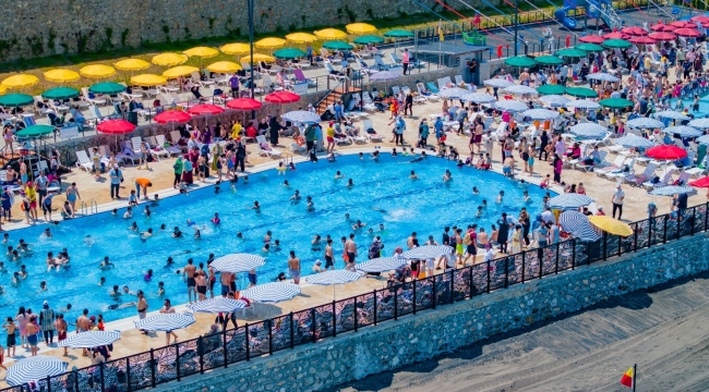 Ünye'de Aquapark ve Aile Plajı Hizmete Açıldı