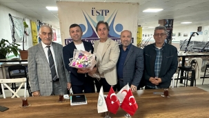 ÜSTP, Ünye'nin Gururu Dünya 2.'si Öğretmeni Ağırladı