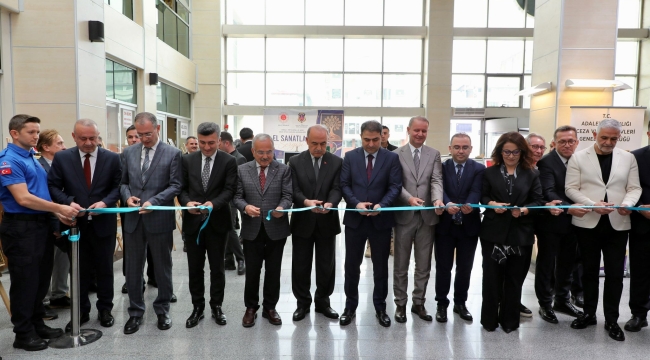 Vali Erol, Hükümlüler Tarafından Üretilen El Sanatları Ürünleri Sergisinin Açılışına Katıldı