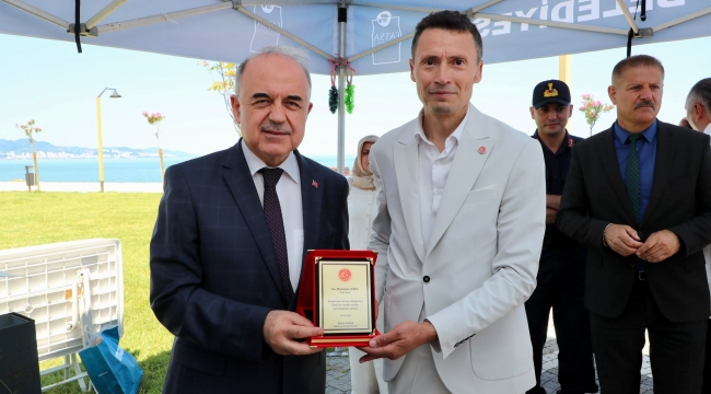 Vali Erol, "İlmek İlmek Kadın Eli" Temalı Sergi Açılışına Katıldı